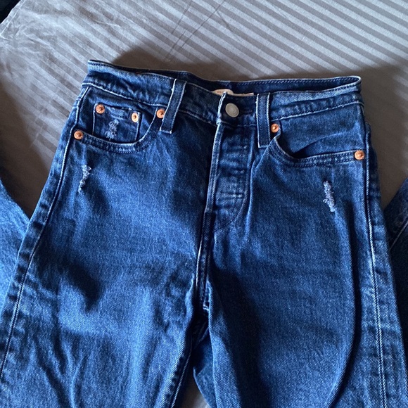 Levi’s - Picture 3 of 6